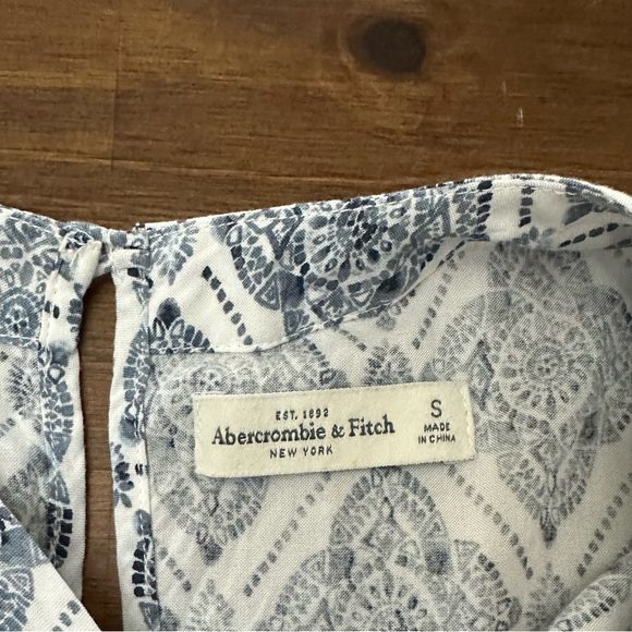 Abercrombie Small Romper - Picture 4 of 6